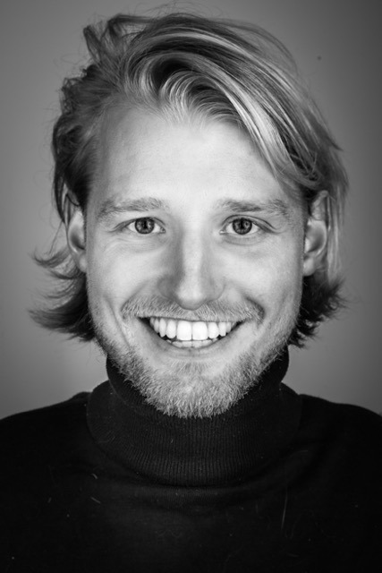 zwart wit portretfoto van leander