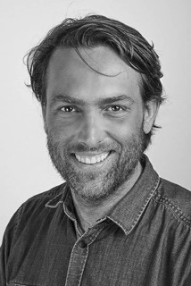 zwart wit portretfoto van KAS STUYF