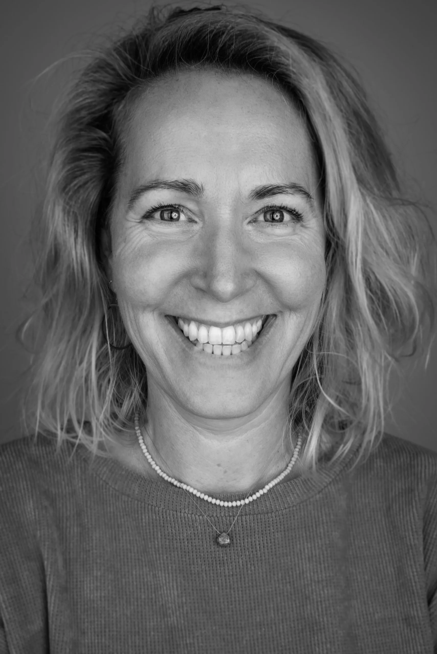 zwart wit portretfoto van Frauke