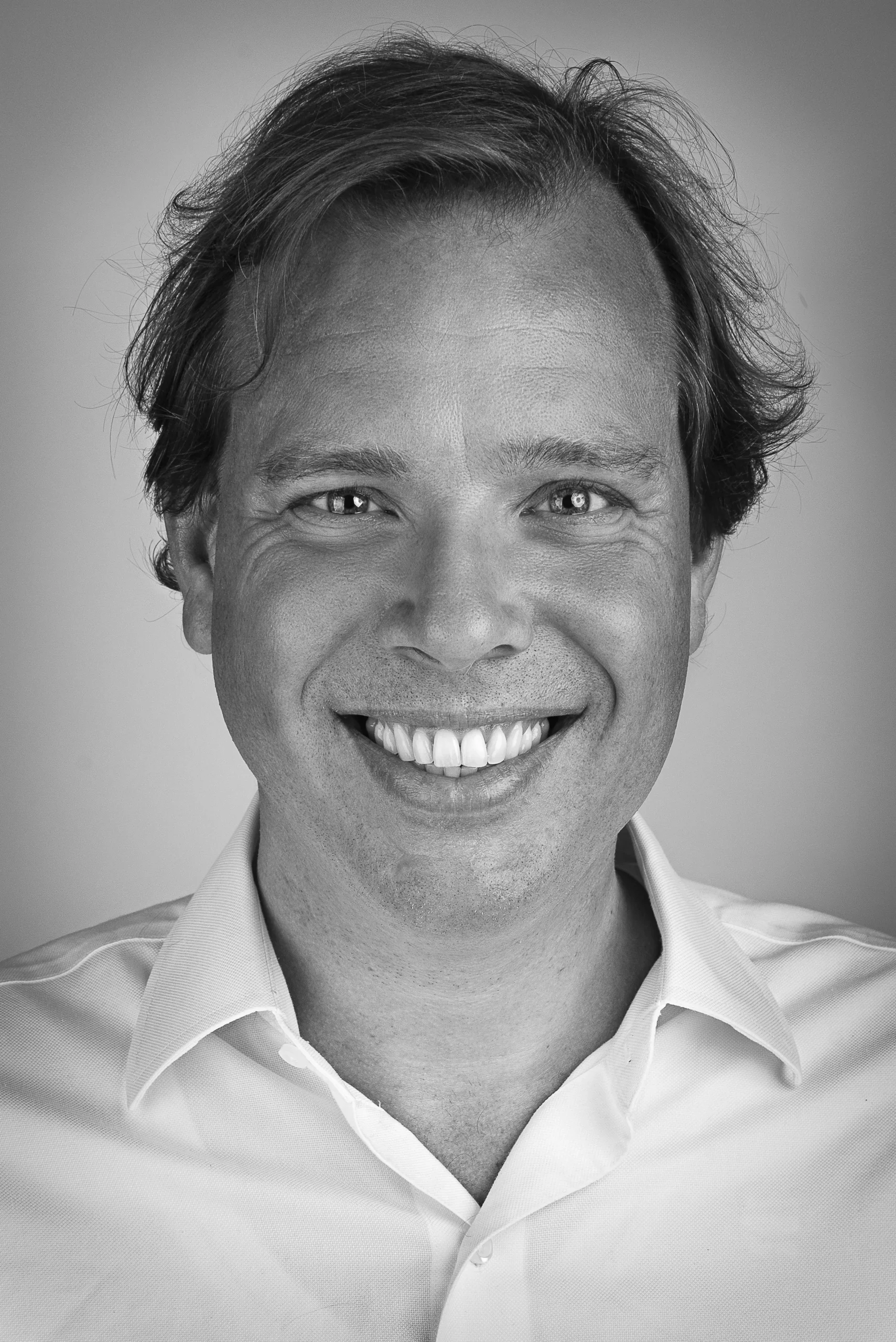 zwart wit portret van Joost Schothosrt